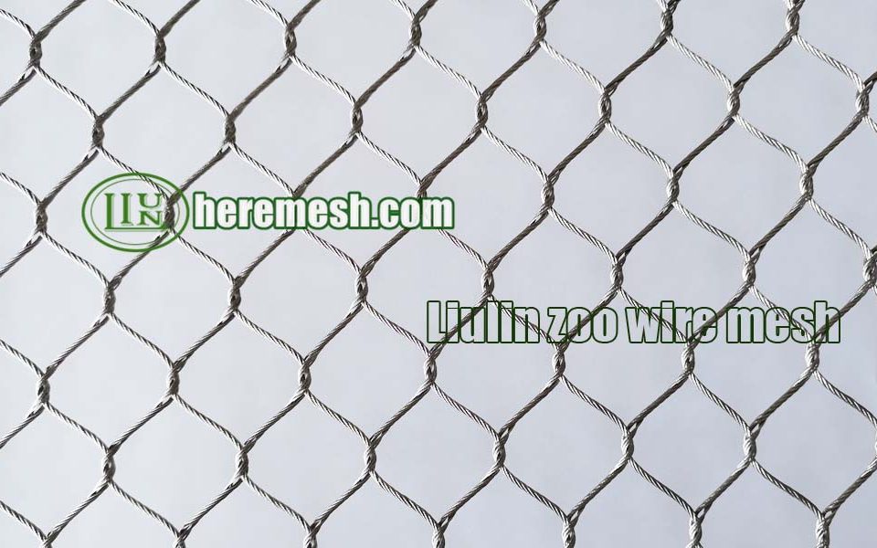 this is a net from China stainless steel cable woven mesh manufacturer