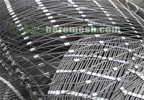 Stainless steel wire rope ferrule mesh also can be rolled into rolls