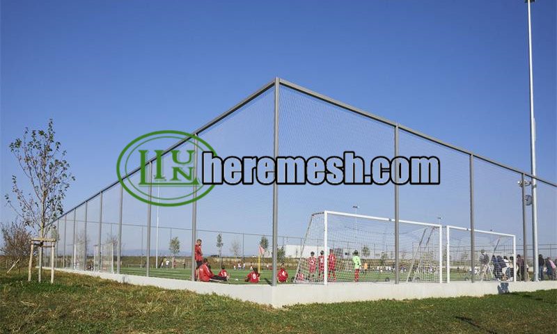 Stainless steel sports fence mesh